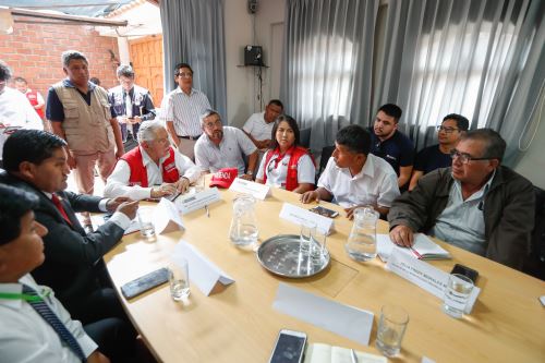 El ministro de Vivienda, Construcción y Saneamiento, Javier Piqué, sostuvo reunión de coordinación con autoridades locales de Tacna.