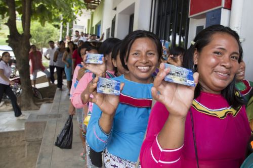 Familias usuarias viven en 56 distritos declarados en emergencia por desastre o peligro inminente.