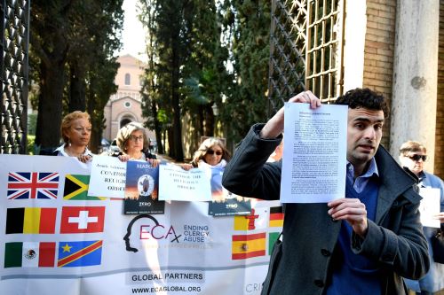 Miembros del ECA protestan en Roma