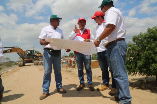 El ministro Mostajo recorrió los siete puntos críticos identificados en la región Piura.