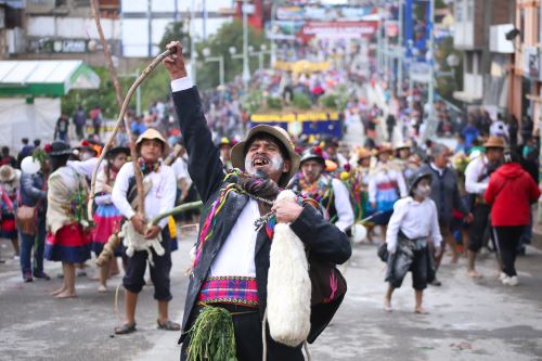 La población de Huancayo y del Valle del Mantaro celebra eufóricamente sus festividades tradicionales.