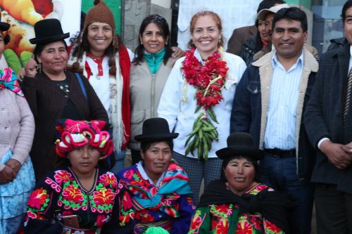 Ministra del Ambiente, Fabiola Muñoz, puso en marcha en Puno plan para la recuperación y conservación de los cultivos andinos.