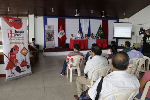 Ministra de Trabajo, Sylvia Cáceres, se reunió con autoridades de Loreto.