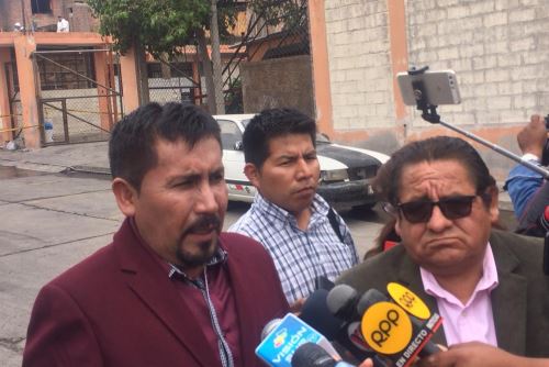El gobernador de Arequipa, Elmer Cáceres, expresó su extrañeza por lo ocurrido en la sede del Gobierno Regional de Arequipa.