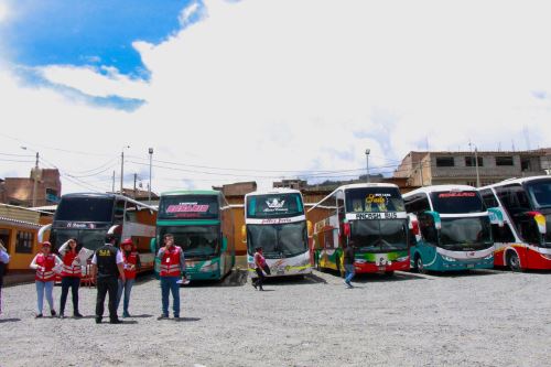 Desde terminal terrestre informal de Huaraz partían ómnibus con destino a diversas partes de Áncash, principalmente hacia Chimbote.