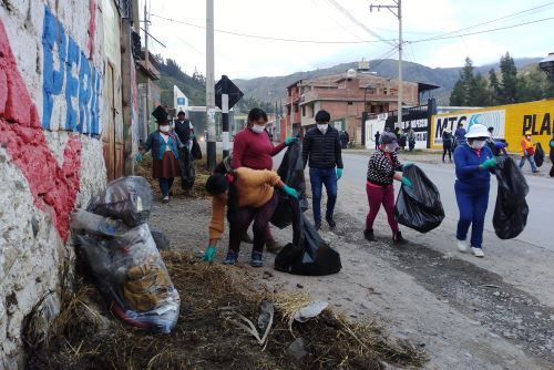 Pobladores de Huaraz participaron activamente en jornada de limpieza, con el propósito de ofrecer una ciudad limpia a los visitantes que llegue por Semana Santa.