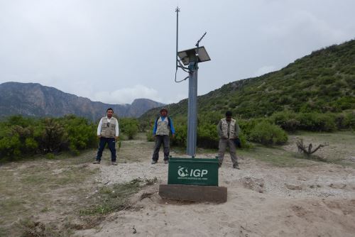 El Instituto Geofísico del Perú (IGP) comenzó a recibir, a través del Centro Vulcanológico Nacional, información sísmica en tiempo real del volcán Huaynaputina (Moquegua).