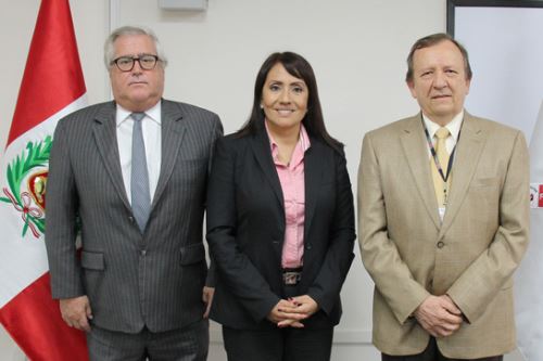 Ministra de Transportes y Comunicaciones, María Jara, se reunió con representantes de Volcan Compañía Minera S.A.A. (Volcan) y Terminales Portuarios Chancay.