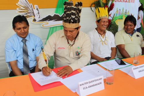 El Sernanp, el Gobierno Regional de Madre de Dios y el ECA Amarakaeri suscribieron un convenio de cooperación en la ciudad de Puerto Maldonado.