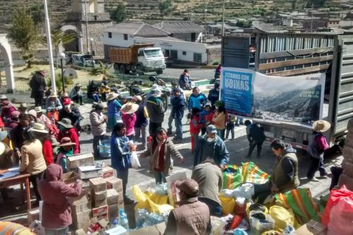 Autoridades de Ilo (Moquegua) llevaron ayuda para la población del distrito de Ubinas, afectado por proceso eruptivo del volcán.