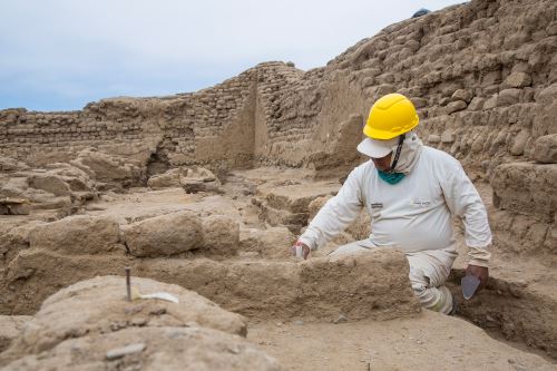 La plataforma Chayhuac An (La Libertad) fue construida en la época Chimú Temprano a los 1000 años d.C.