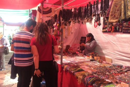 Como parte de las celebraciones por el 479º aniversario de Arequipa, se inauguró la Feria Artesanal Fundo El Fierro.