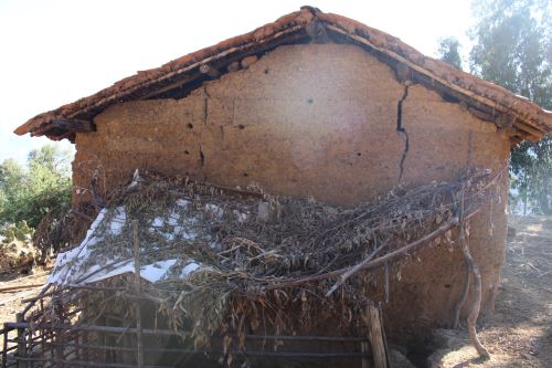 Nueva activación de falla geológica en el distrito de Yauya, región Áncash, ha provocado rajaduras en paredes de varias viviendas.