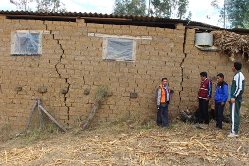 Por lo menos 12 viviendas del distrito de Yauya, Áncash, presentan rajaduras en sus paredes por la activación de falla geológica.