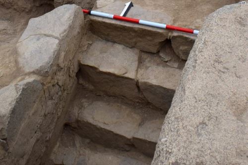 La escalera descubierta tendría más de 4,000 años de antigüedad.
