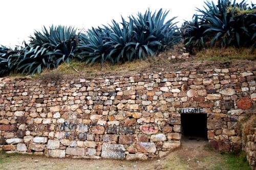 La investigación en el centro arqueológico de Huacaloma, en 1979, fue el primer proyecto de la misión japonesa.