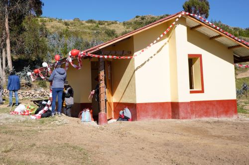 El MVCS invertirá más de 37 millones de soles en la construcción de 1,300 viviendas rurales bioclimáticas Sumaq Wasi en Huancavelica, Junín, Apurímac, Ayacucho, Arequipa y Tacna.