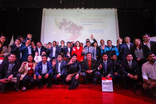 La ministra de Desarrollo e Inclusión Social, Paola Bustamante, participó en el Taller de Gestión Territorial Primero la Infancia.