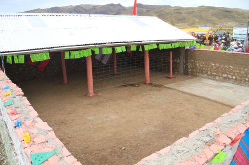 Cobertizos permitirán proteger aproximadamente a 14,000 cabezas de ganado en el distrito arequipeño de Tisco.
