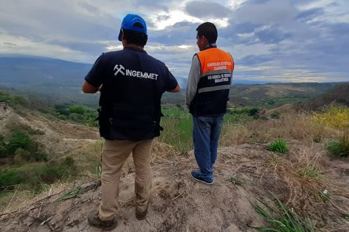Brigada de especialistas del Ingemmet hizo estudios de campo tras el deslizamiento en el distrito de Cajaruro, región Amazonas.