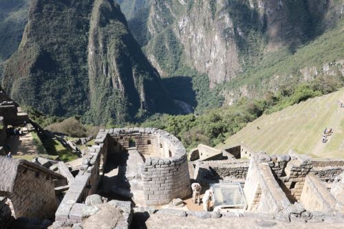 Los incas fueron los primeros peruanos en aplicar un proceso de gestión de riesgo de desastres y ello se ve reflejado en las edificaciones en zonas altas y en la construcción de andenes ante la inestabilidad de taludes.