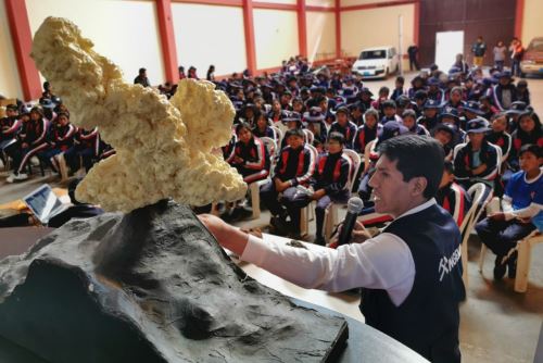 El Ingemmet invitó a las autoridades a consultar el mapa de peligros del volcán Sabancaya, región Arequipa.