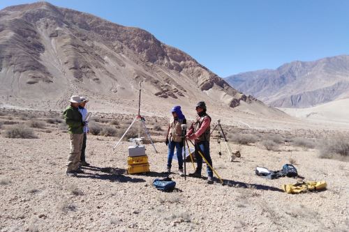 Especialistas del Ingemmet hicieron levantamiento cartográfico a nivel detalle con dron.