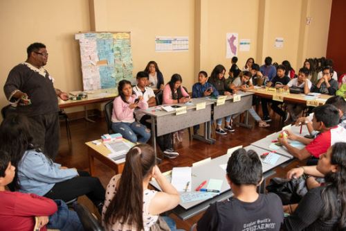 Alrededor de 200 muchachos de los 24 departamentos participaron en el encuentro 'Dialoguemos por un Perú en acción frente al cambio climático con jóvenes y adolescentes'.