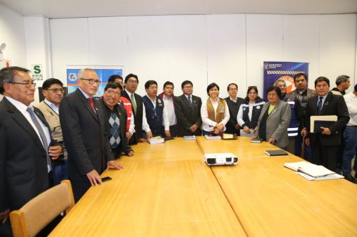 La ministra de Trabajo y Promoción del Empleo, Sylvia Cáceres, se reunió con autoridades regionales y locales de Puno.