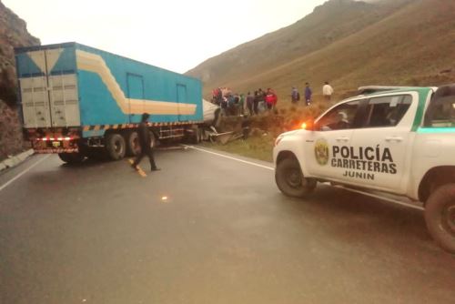 Hasta el momento solo han sido identificadas dos de cinco las víctimas mortales por la colisión de un bus contra un semitráiler.