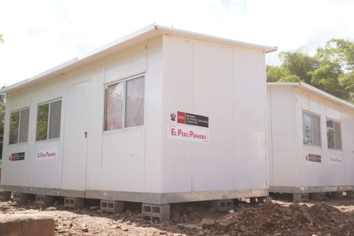 El MVCS trasladó 39 módulos temporales de vivienda para atender a las familias de Sillapata ante el peligro inminente de deslizamientos.