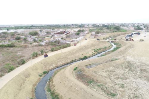 Con una inversión de 472,864 soles se hizo la limpieza y descolmatación de 3.5 kilómetros del canal internacional Zarumilla, en la región Tumbes.