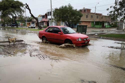Las provincias de la región Piura soportaron lluvias de moderada a fuerte intensidad.