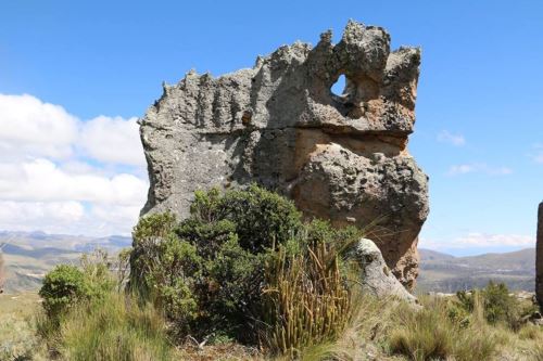 En el bosque de piedras de Huaraca (Ayacucho) podrá disfrutar podrás de singulares formaciones rocosas.