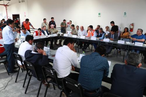 El ministro de Transportes y Comunicaciones, Edmer Trujillo, se reunió con las autoridades regionales y locales de La Libertad.