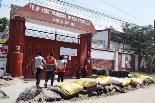 Ante una emergencia, los directores deben reportar los daños y las necesidades al Espacio de Monitoreo de Emergencias y Desastres de la UGEL.