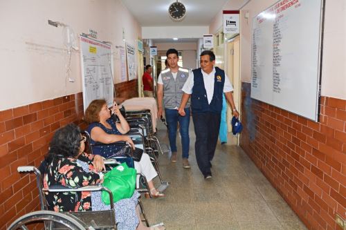 El titular de la Diresa Áncash, Luis Humaní Palomino, recorrió el Hospital Regional Eleazar Guzmán Barrón de Nuevo Chimbote.
