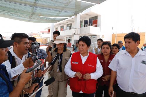 La ministra de Energía y Minas, Susana Vilca, recorrió las ciudades de Moquegua e Ilo, donde coordinó acciones preventivas ante el coronavirus.