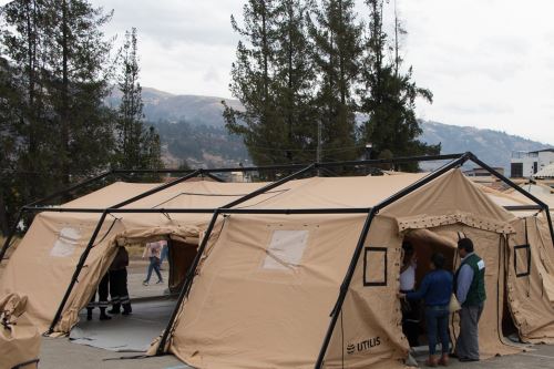 El gobernador de Áncash, Juan Carlos Morillo, informó que se están implementando más camas y ambientes de internamiento en el Hospital Regional de Nuevo Chimbote.