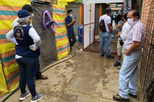 Túneles fueron instalados en dos puntos del principal centro de abastos de la ciudad de Lambayeque.