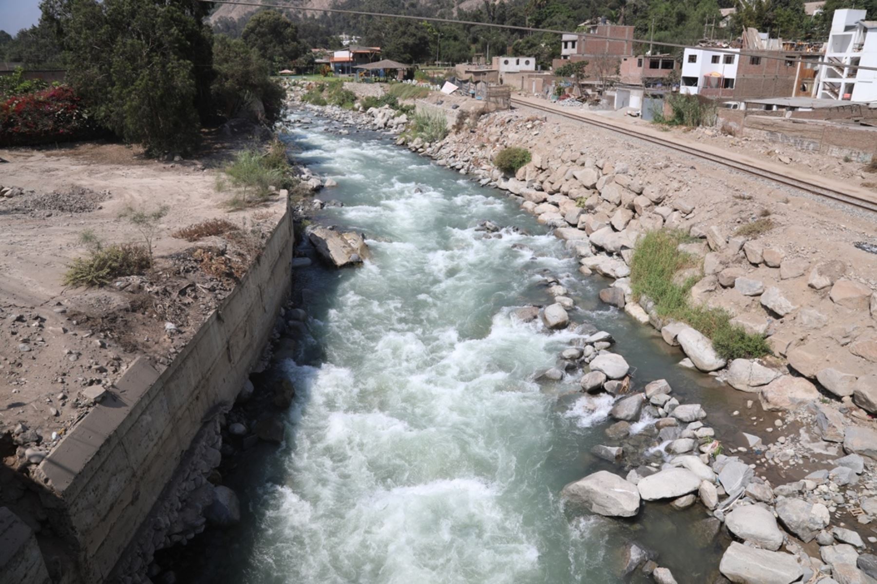 Cuarentena: agua del río Rímac mejoró su calidad por menor arrojo de ...