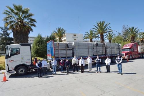 Los hospitales temporales en Honorio Delgado y Goyeneche contarán con 346 camas adicionales.