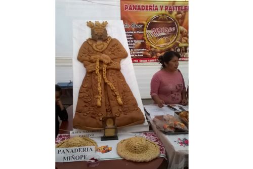 Los panificadores monsefuanos también preparan panes artísticos, como este del Señor Cautivo. Los panificadores monsefuanos también preparan panes artísticos, como este del Señor Cautivo.