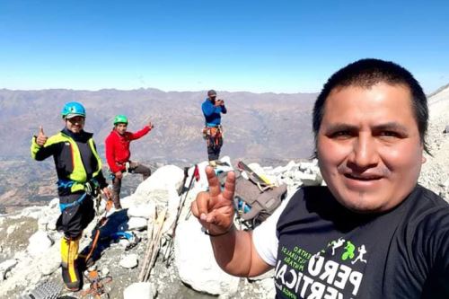 Un grupo de montañistas, liderado por Víctor Rímac, llegaron a 6,300 metros del nevado Huascarán.