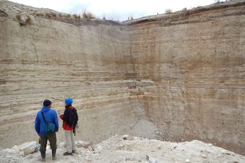 Aquí se observan rocas del Plioceno, es decir, de hace más o menos 5 millones de años.