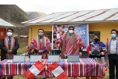 El Minedu entregará un total de 74,000 tabletas a estudiantes y docentes de la región Cusco.