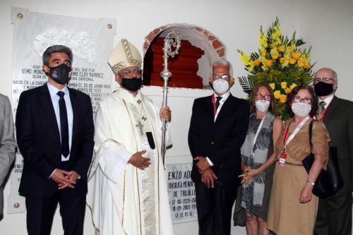 El ministro de Cultura, Alejandro Neyra, participó en la ceremonia dirigida por el presidente de la Conferencia Episcopal Peruana y arzobispo metropolitano de Trujillo, monseñor Miguel Cabrejos Vidarte.