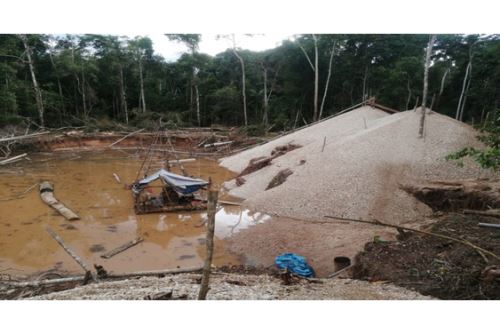 Operativo contra la minería ilegal se efectuó en los sectores de Lamal y Cascajal, en la provincia de Tambopata, región Madre de Dios.