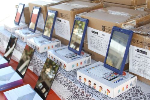 La distribución de las tabletas adquiridas por el Minedu para garantizar el servicio educativo y contribuir al cierre de la brecha digital ya se encuentra en la etapa final.