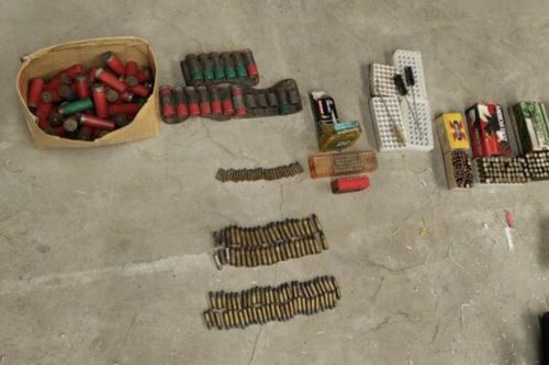 Armas de fuego y municiones fueron halladas en medio de una trocha cercana al río Lurín.